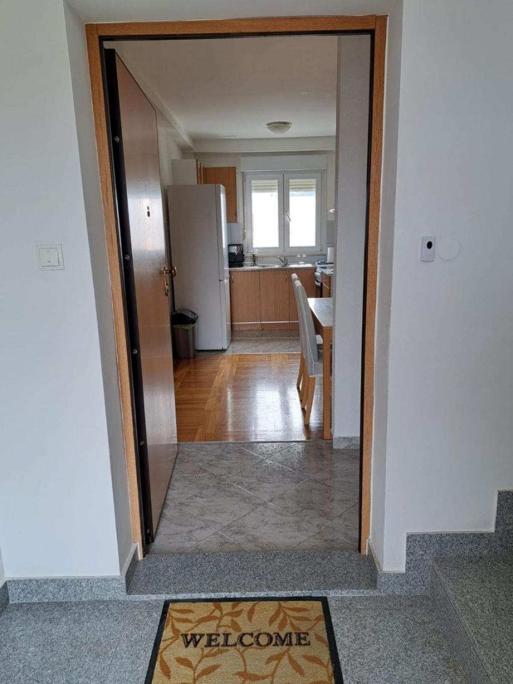 Apartment Slava - Close To The Mall Σπλιτ Εξωτερικό φωτογραφία